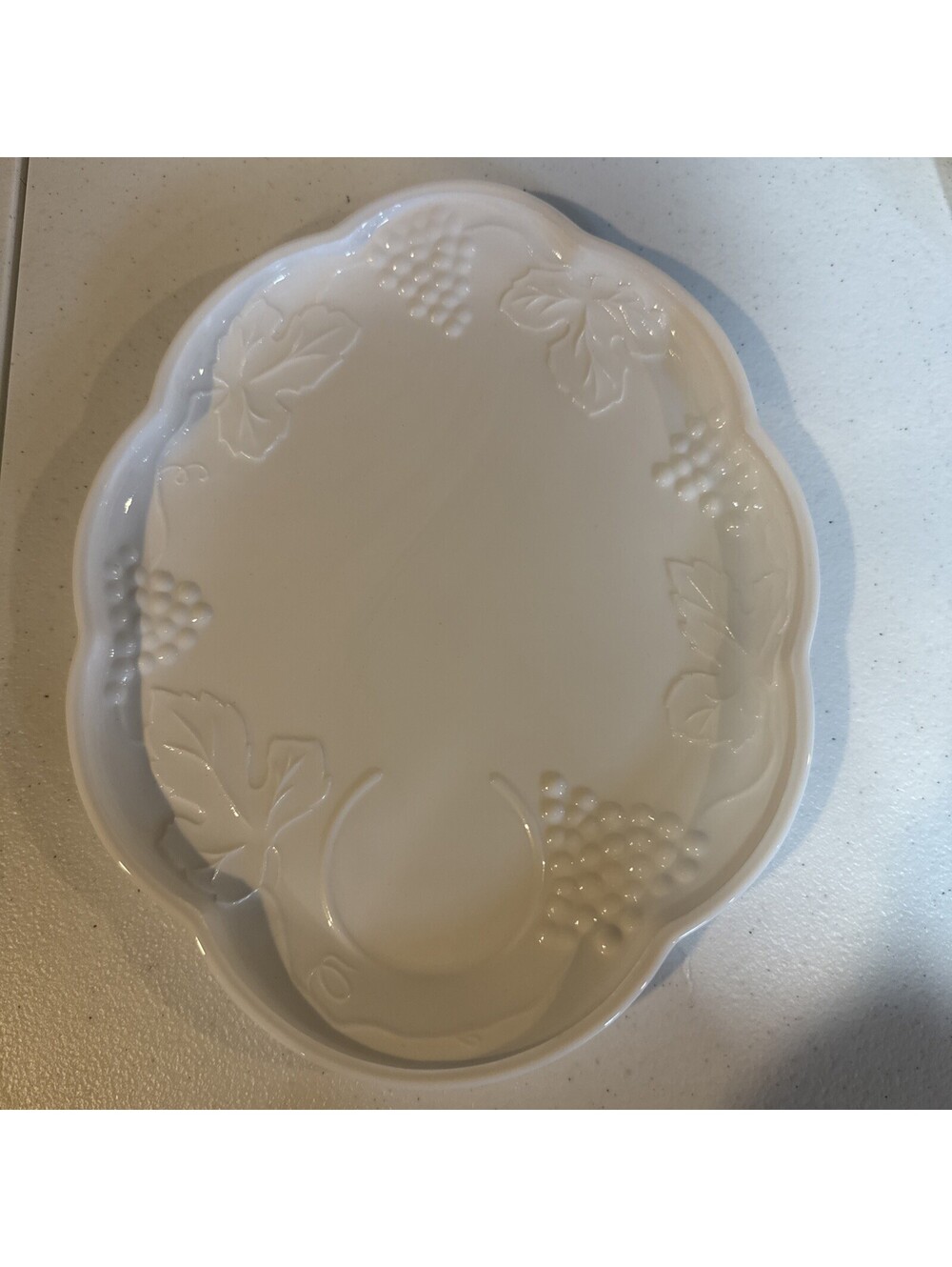 (6)VTGIndiana Milk GlasHarvest Grape Snack-Luncheon-Tea Plates-Never used [COPY]